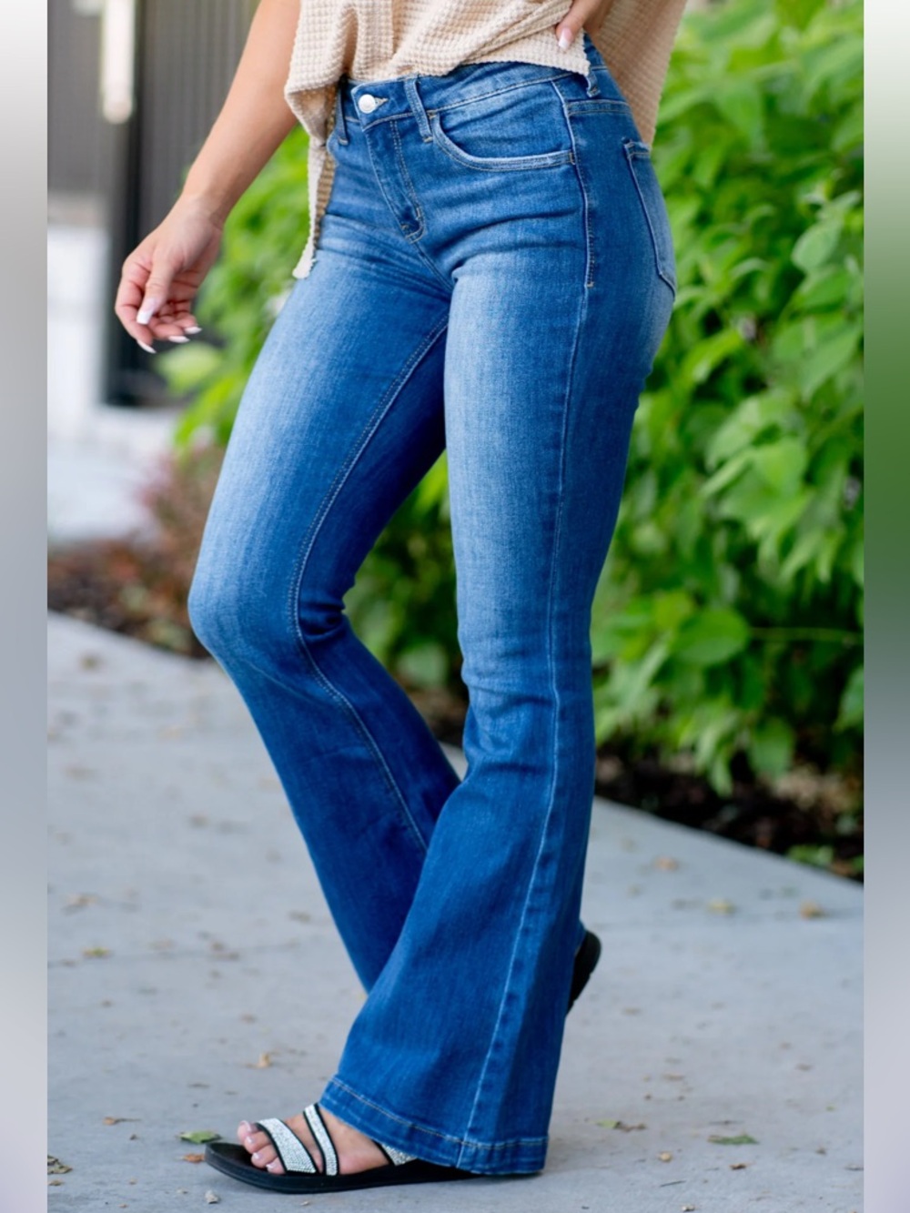 KANCAN PETITE ANNIE MID RISE FLARE MEDIUM BLUE WASH size 3/25